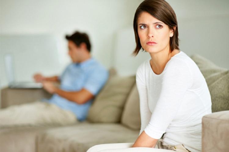 Cuộc sống hôn nhân lâu dài cứ diễn ra lặp đi lặp lại khiến phụ nữ chán nản, tình cảm trở nên xa cách