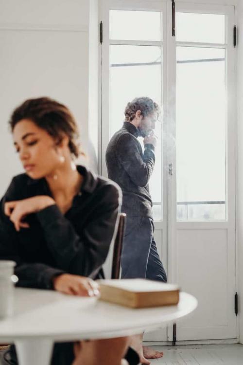 tâm lý phụ nữ khi bị phát hiện ngoại tình