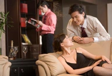Dấu hiệu phụ nữ ngoại tình