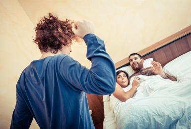 Vợ ngoại tình với em trai chồng - Đâu là cách gỡ rối cho tình cảnh bi đát