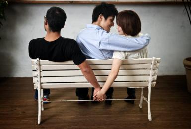 Nguyên nhân và cách xử lý vợ ngoại tình với bạn
