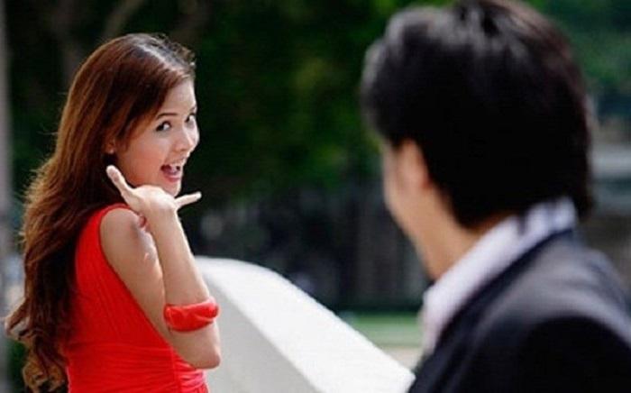 Đàn ông ngoại tình thích gì và những điều cần biết