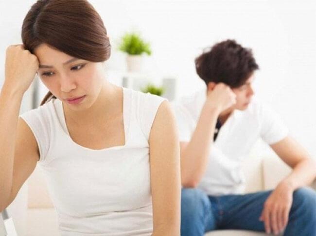 Người chồng vô tâm khiến tình cảm rạn nứt