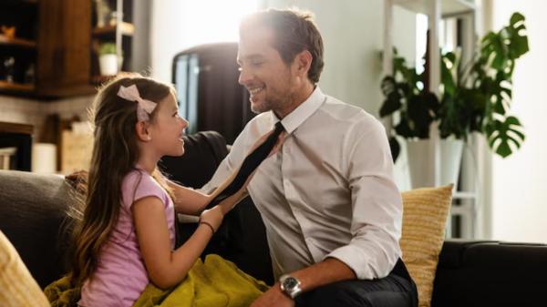 Bố ngoại tình với người phụ nữ khác